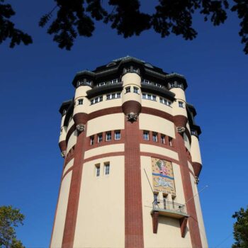 Das Bild zeigt den Wasserturm in Mönchengladbach. Ein Standort des Endomedicums. MVZ für Innere Medizin & Hormon- und Stoffwechselerkrankungen